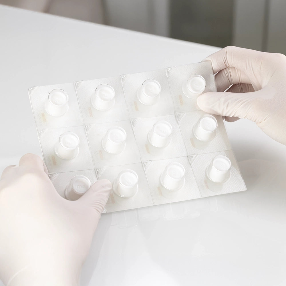 Disposable sterile silicone pigment cups - blister of 12 pcs.